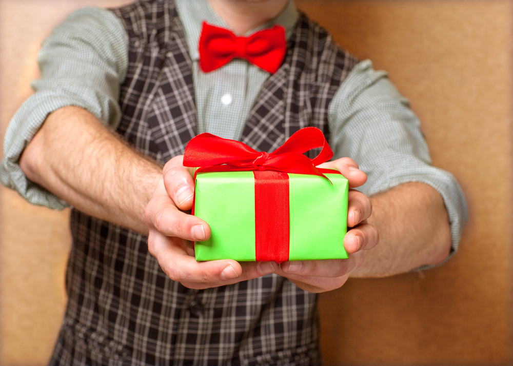 The Etiquette Of Returning Engagement Gifts