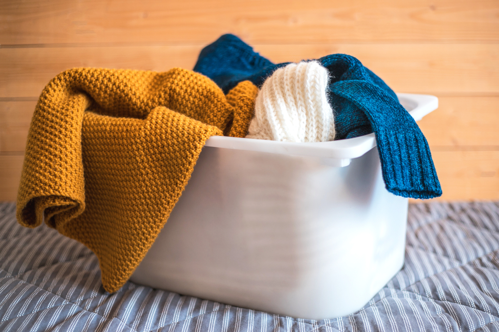 How to unshrink woolen clothes?