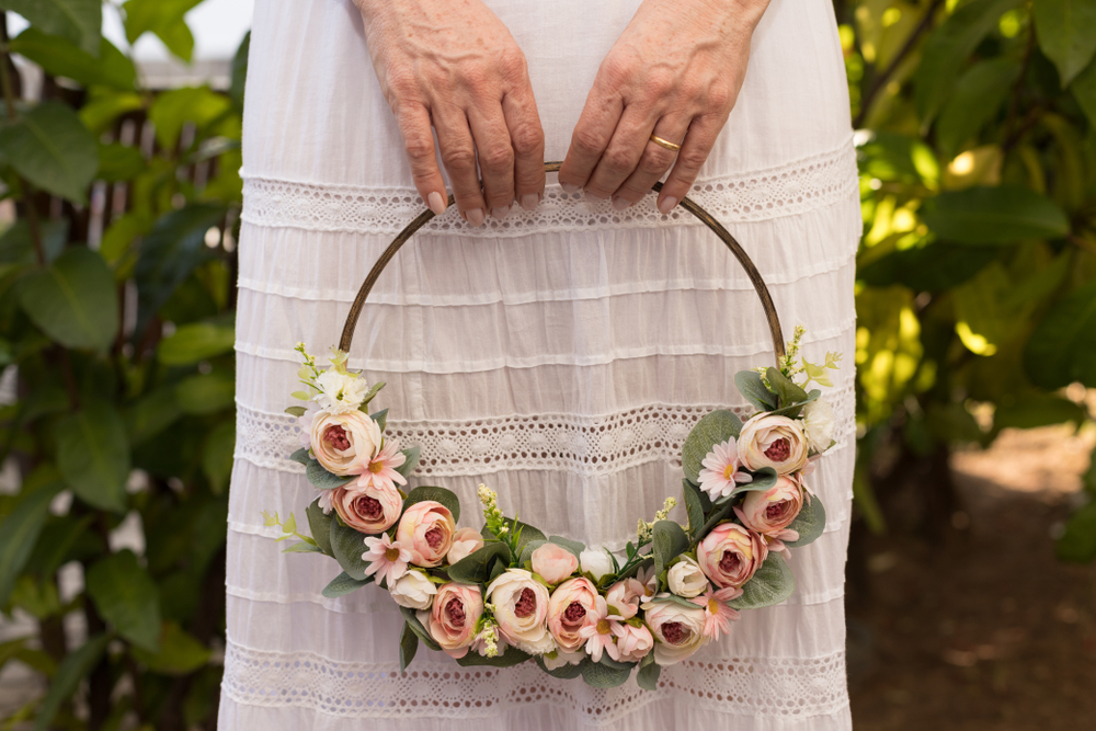 Bride has grandmas as flower girls at her wedding