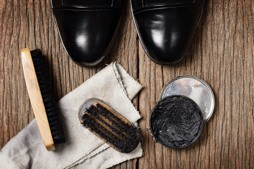 How to clean patent leather shoes that are black?